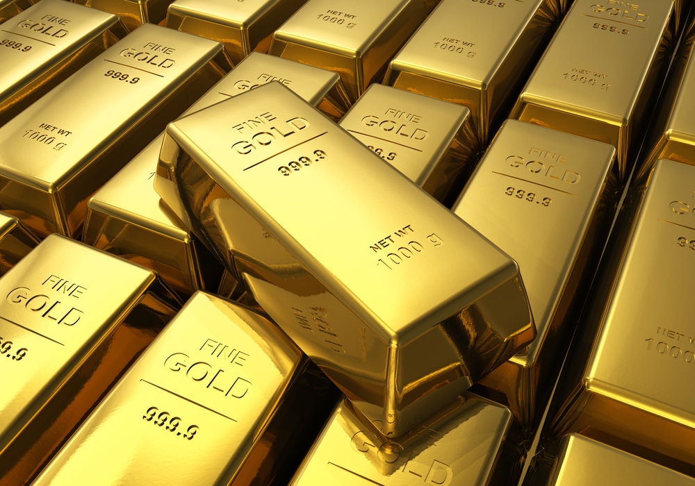 reasons to invest in gold despite stock market volatility